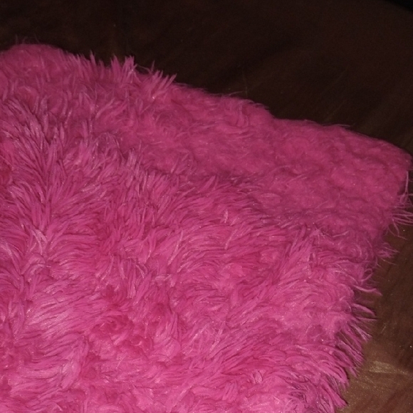 Fluffy Pink Pillow Covers - Picture 5 of 6